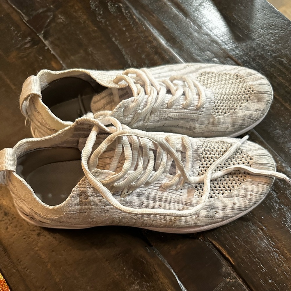 Rebel Athletic Girl's Revolt Cheerleading Shoe Size 4 White